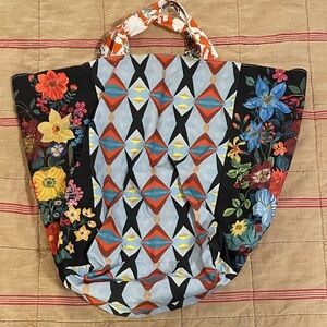 Jumbo Reversible, Floral Geometric Tote Bag. Hardly used!!